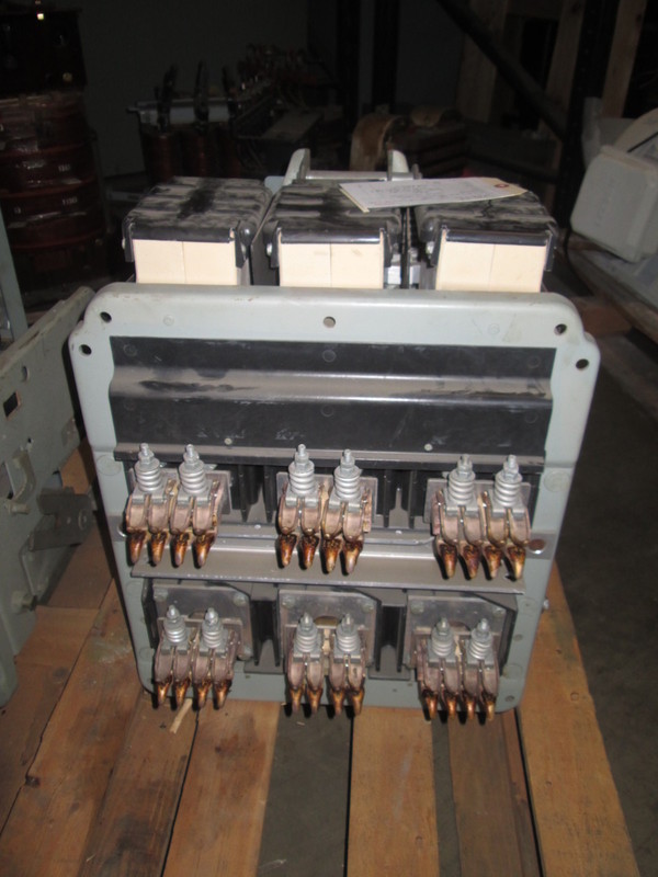 1600 Amps, General Electric, akr- 5a-50, manually operated, drawout - Image 4