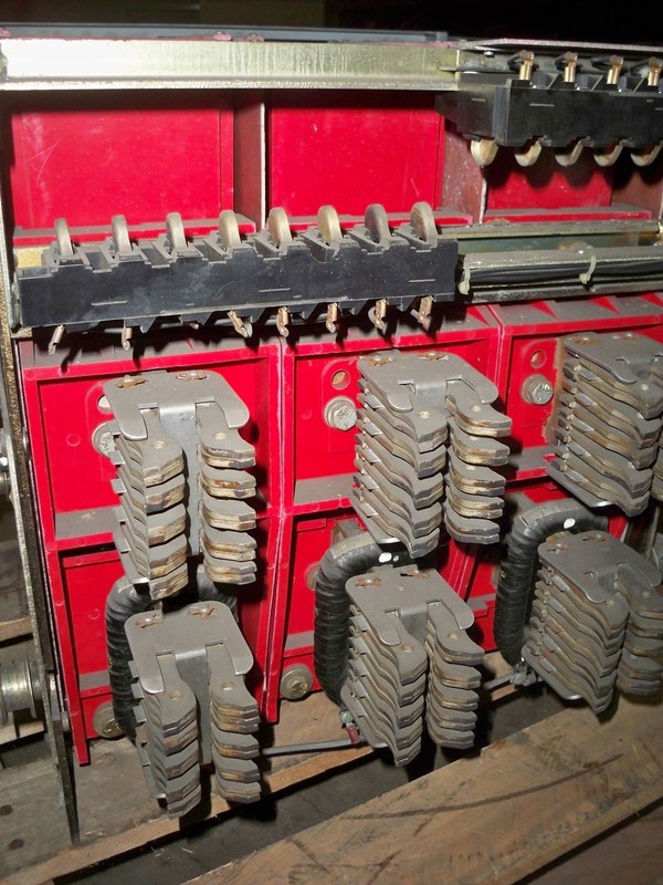 1600 Amps, Westinghouse, DS-416S, manually operated, drawout - Image 4