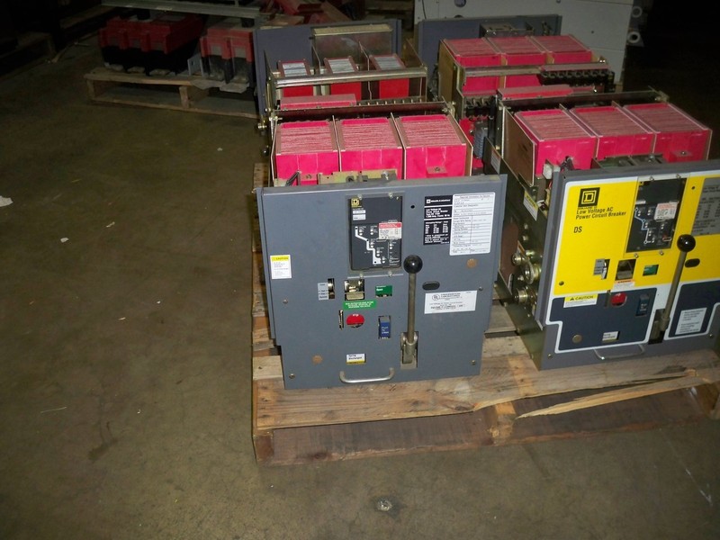 1600 Amps, Square D, DS-416H, electrically operated, manually operated, drawout - Image 1