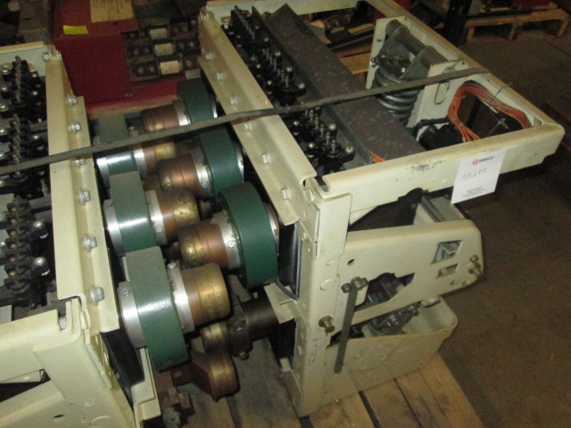 3000 Amps, General Electric, ak- 3a-75, electrically operated, manually operated, drawout - Image 5
