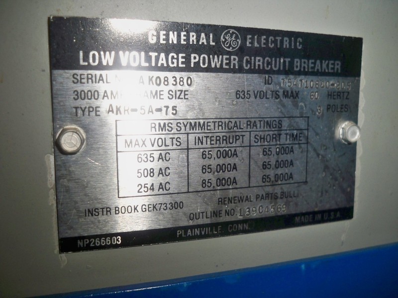 3000 Amps, General Electric, AKR-5A-75, electrically operated, drawout, no trip unit - Image 2