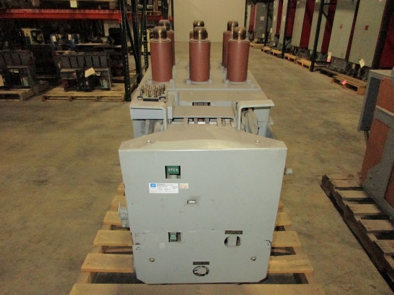 2000 Amps, General Electric, AM-4.16-250-7C - Image 1