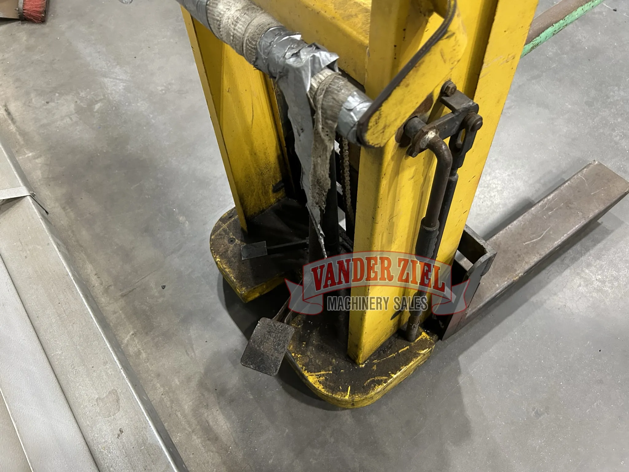 1,000 lb. Big Joe #2178, Hydraulic Stacker - Image 6