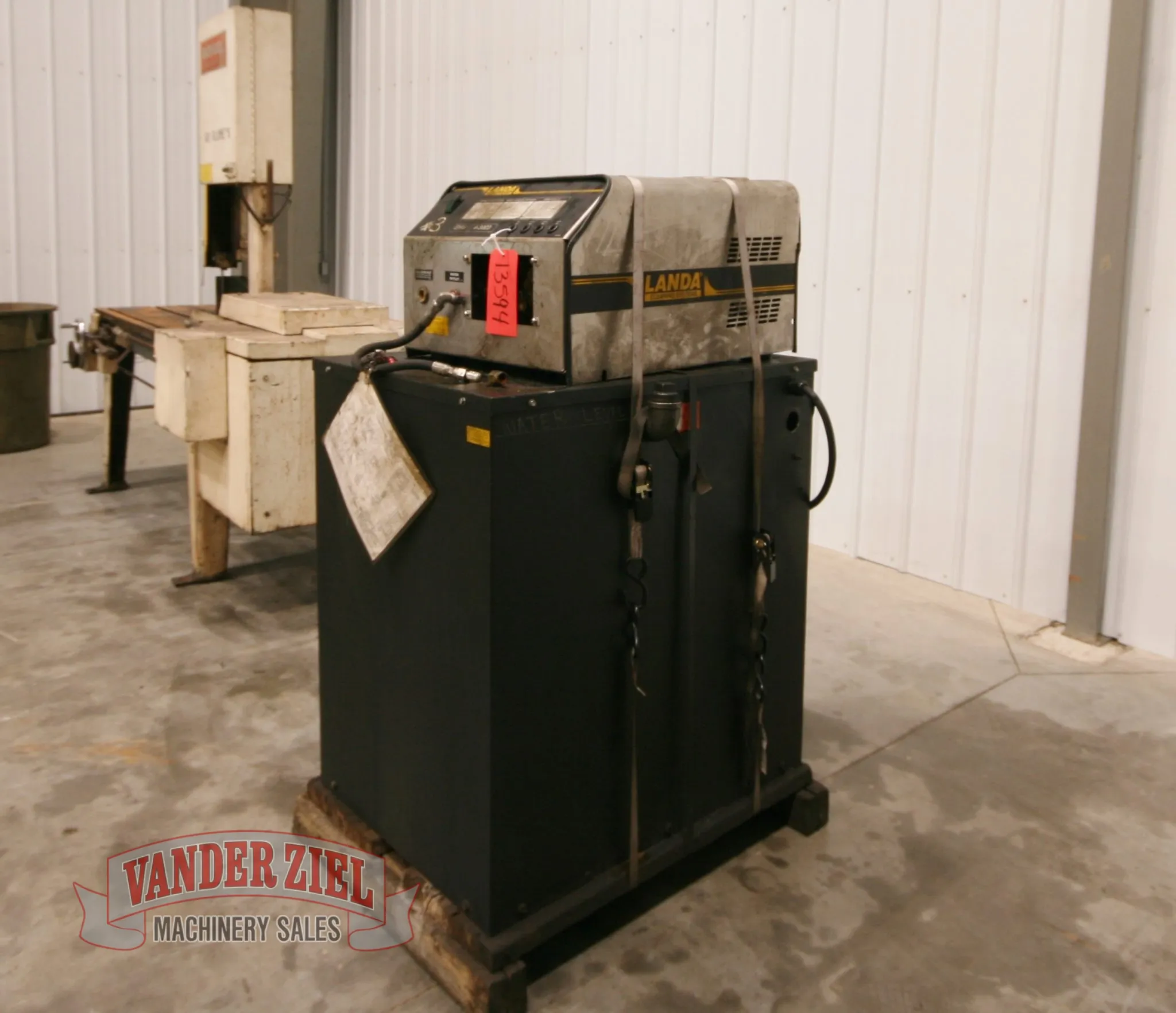 Landa #EHW-4-3000, Pressure Washer, 2000 PSI, 4.2 GPM, 3 Ph. - Image 3