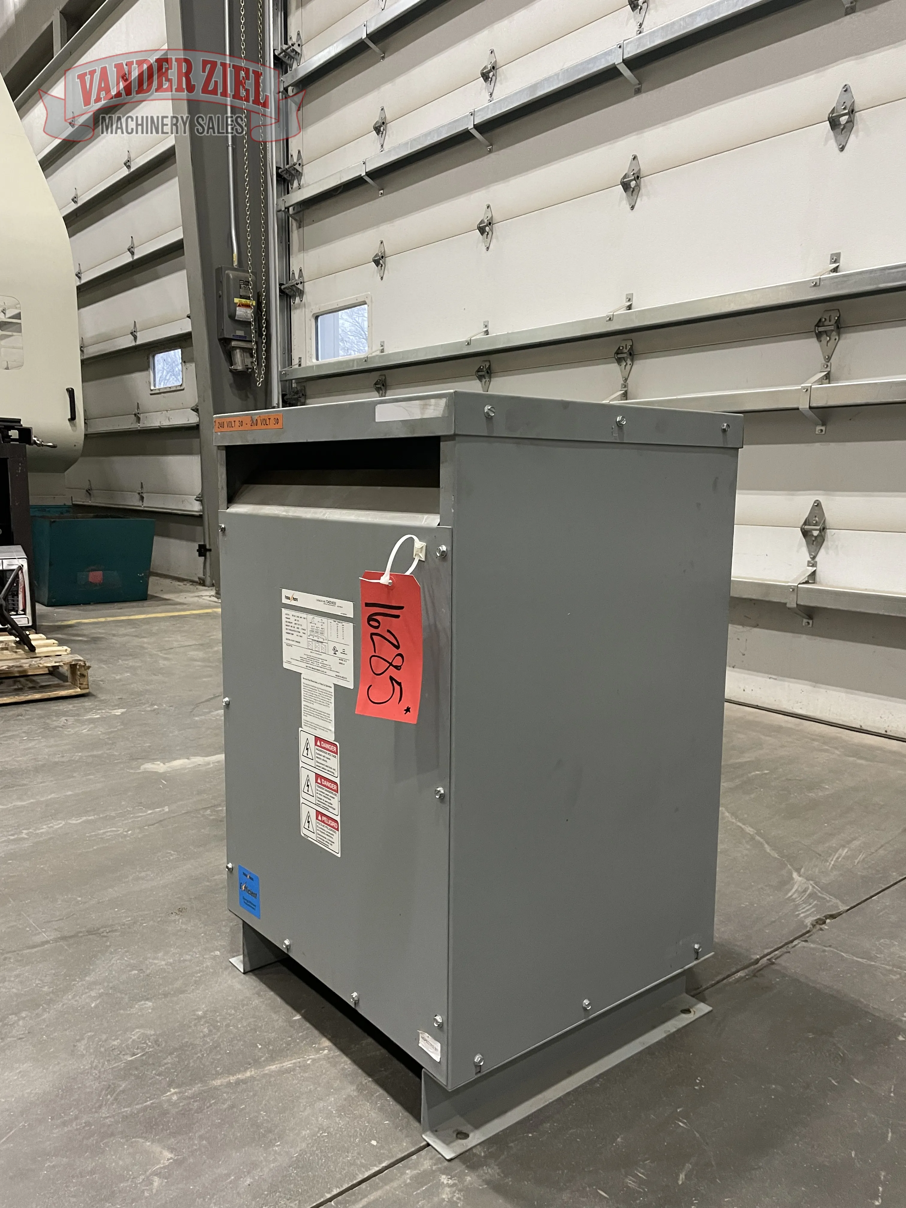 45 KVA 240 Primary, 208Y/160 Secondary, Federal Pacific, Transformer, 3 Phase, 60 Hz. - Image 2