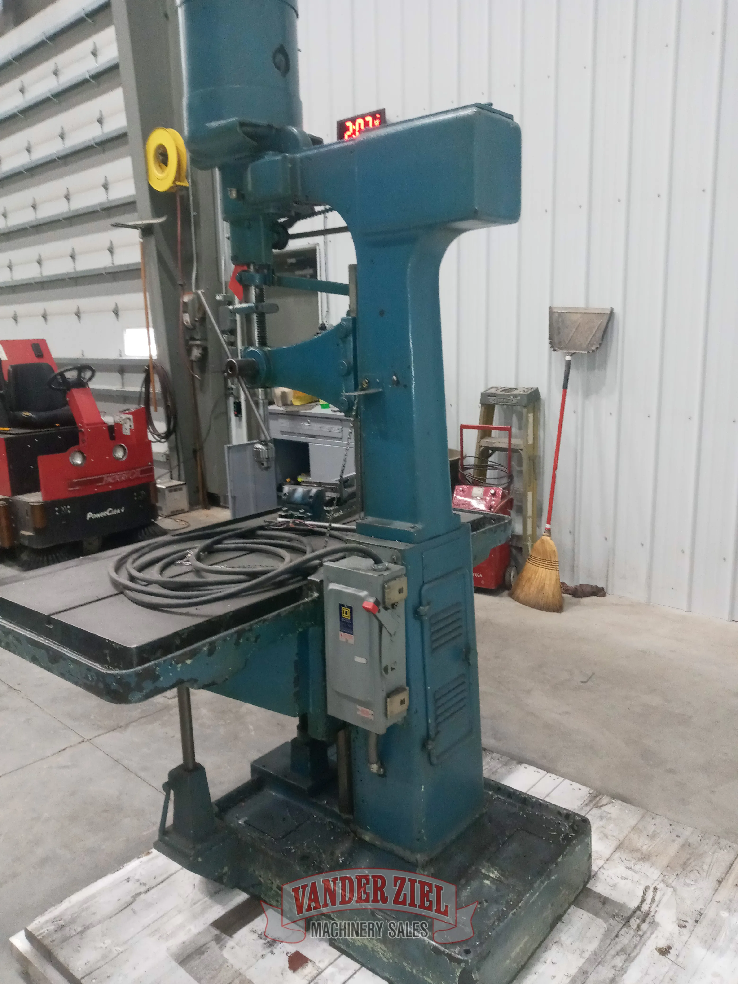 26" Allen-Bradley #2-1/2-MA, Drill Press, 55" x 28" Table, 150-1800 RPM, 1-5/8" Spindle Nose diameter - Image 4