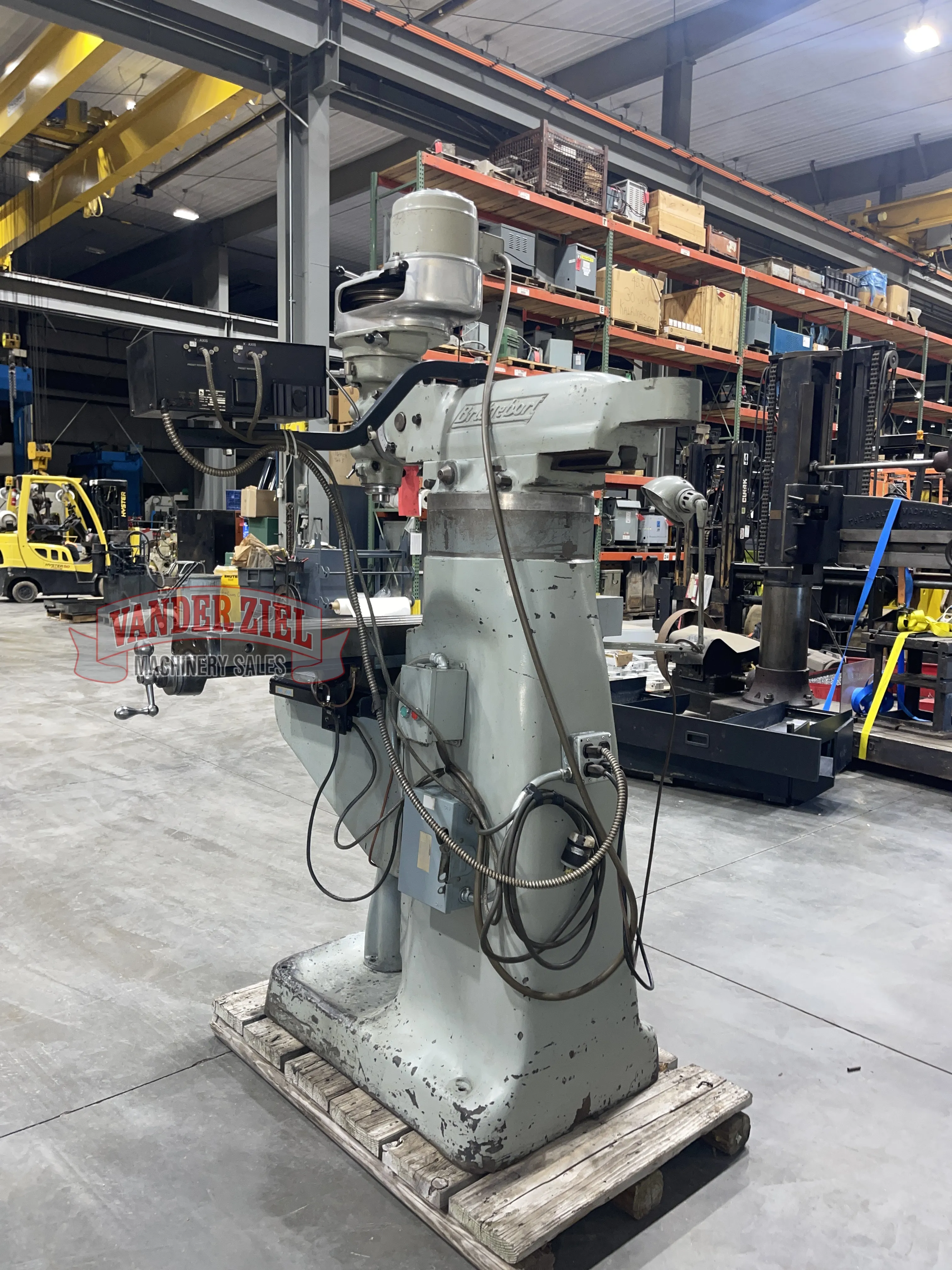 Bridgeport Step Pulley Vertical Knee Mill, 9" x 42" Table, 1 HP, R8, Powerfeed, 2-Axis digital read out, 4" - Image 5