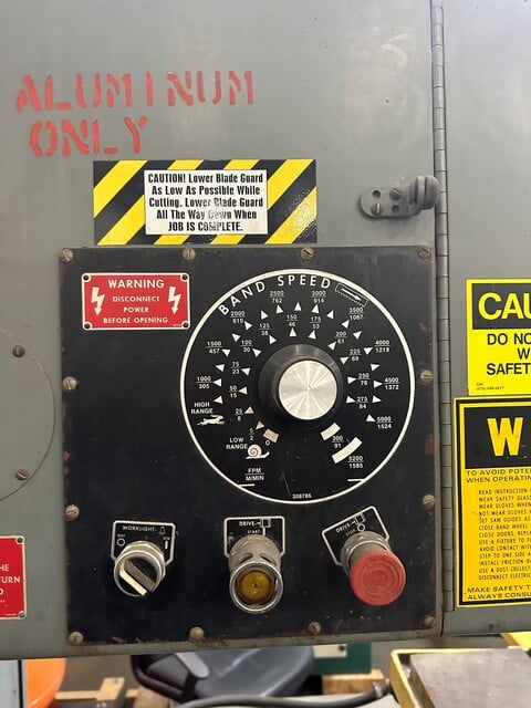36" x 13" Doall #3613-20, Vertical Bandsaw, 1/16"-1" x 125" band, 5-5200 FPM, 3 HP, blade welder & grinder - Image 9