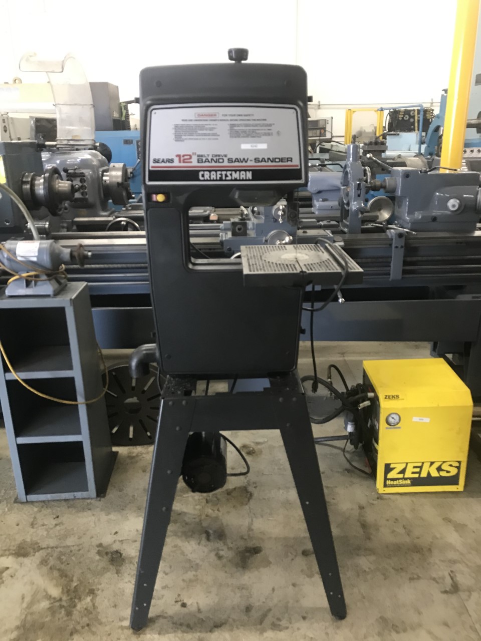 12" x 6.5" Craftsman #113-243311, Vertical Band Saw, 12-1/2" x14" table, 1/8"-1/2" x 80" blade, 0.5 HP - Image 1