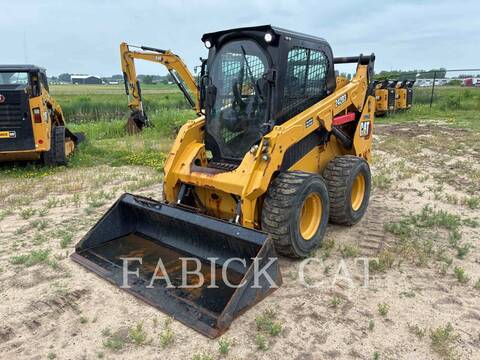 Cat 242D3 C3H3, Skid Steer Loader, 1030 hours, S/N: HSX01475, 2021 - Image 1
