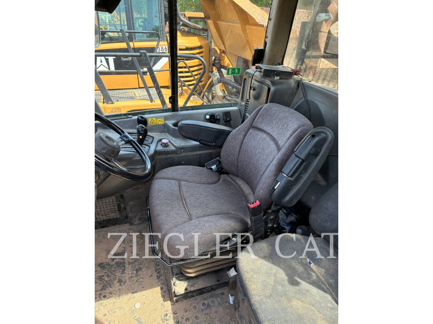 Caterpillar 740, Articulated Truck, 14551 hours, S/N: B1P05571, 2010 - Image 8