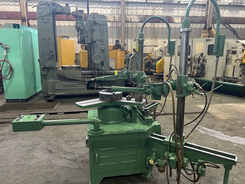 Redin #72, deburring machine, 3-jaw 12" chuck, power elevation, (2) adjustable arms/columns - Image 2