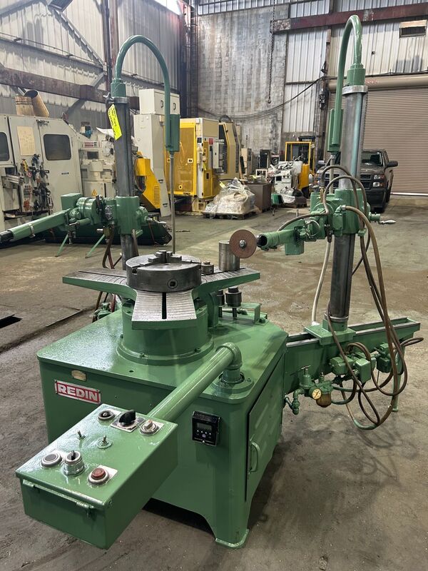 Redin #72, deburring machine, 3-jaw 12" chuck, power elevation, (2) adjustable arms/columns - Image 5
