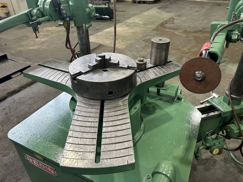 Redin #72, deburring machine, 3-jaw 12" chuck, power elevation, (2) adjustable arms/columns - Image 6