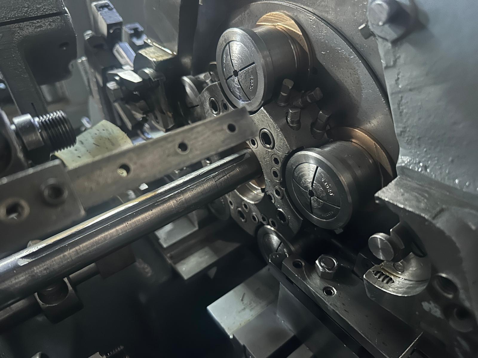 Davenport #Long-Bed, 5 spindle, 3/4" cap., stock reel & stand, chip conveyor, noise tamer, serial #8668-L - Image 4