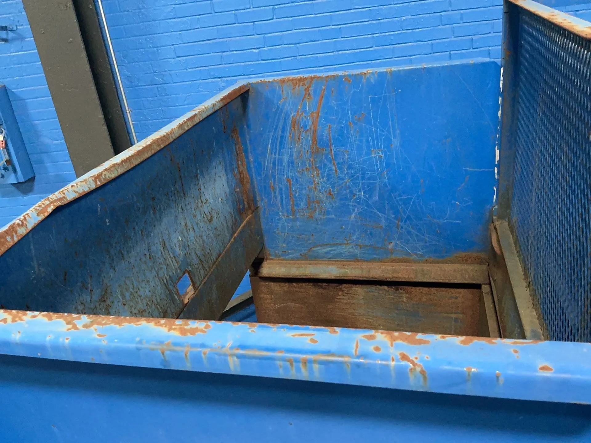 Wastequip #245HD, Compactor, 60" x 43" x 31", 56,500 Max Force Rating, 2011 - Image 5