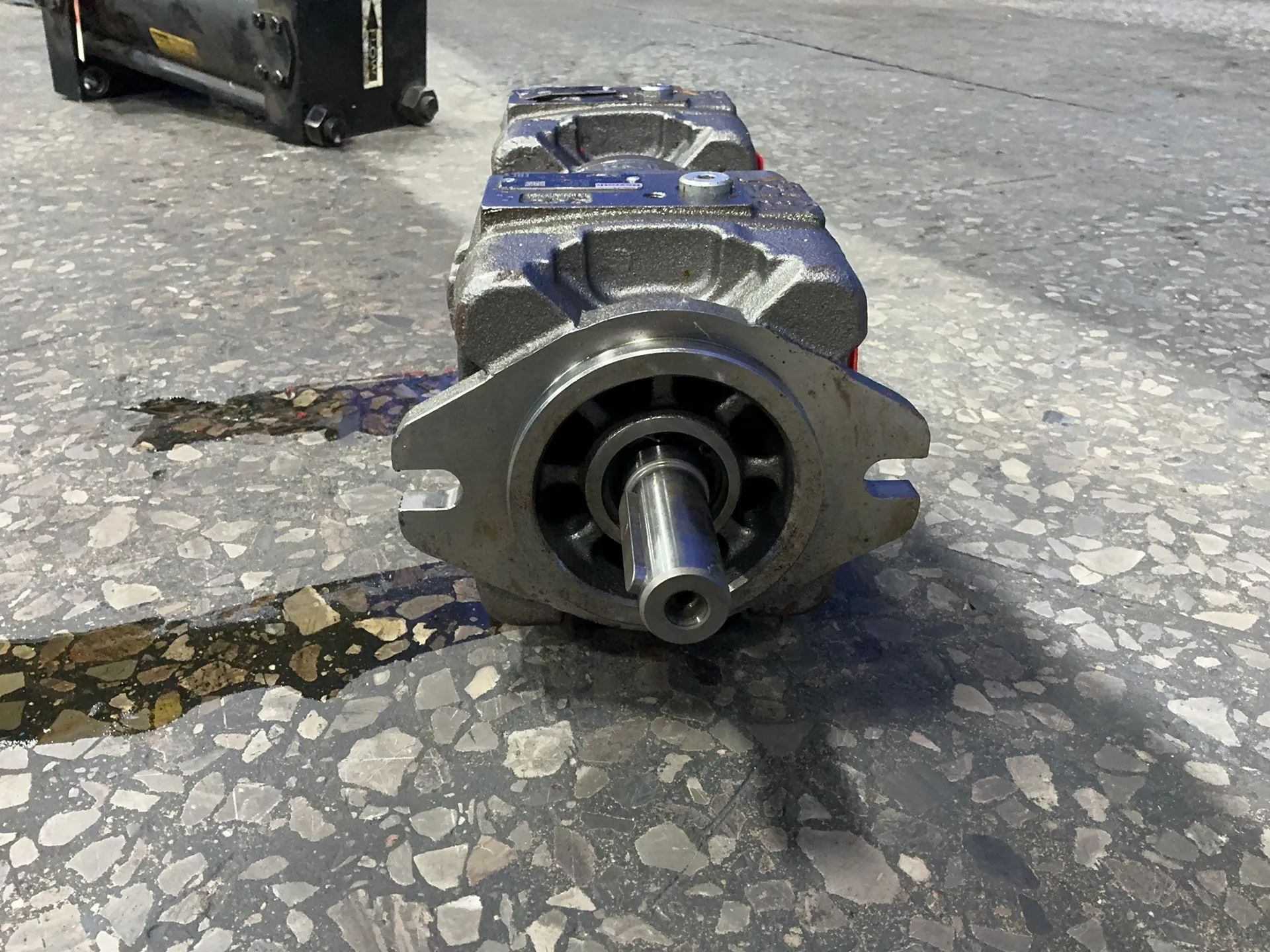 Rexroth #R901147102, Gear Pump, 315 Bar - Image 2