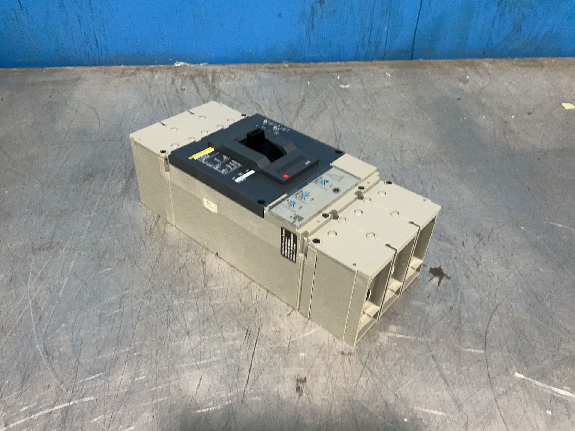 600 Amps, Square D #DJL36600E20, PowerPact Circuit Breaker - Image 6