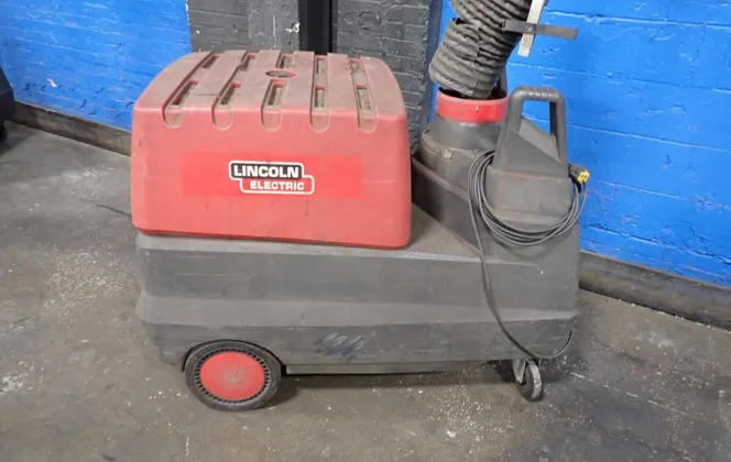 Lincoln Electric Fume Extractor - Image 1
