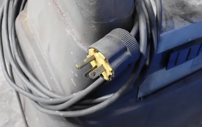 Lincoln Electric Fume Extractor - Image 7