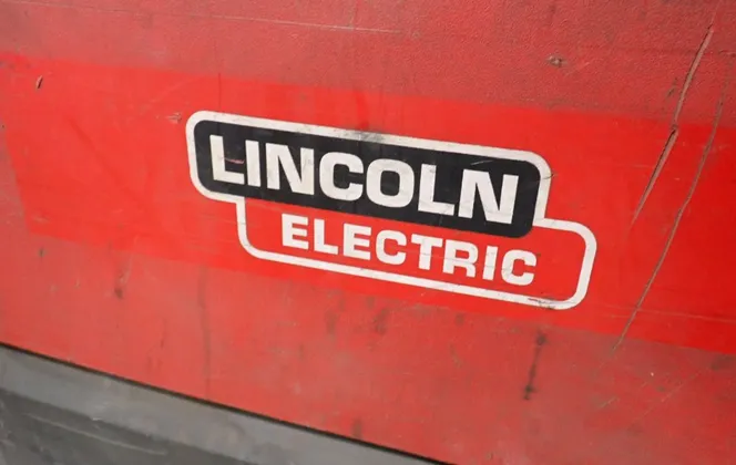 Lincoln Electric Fume Extractor - Image 8