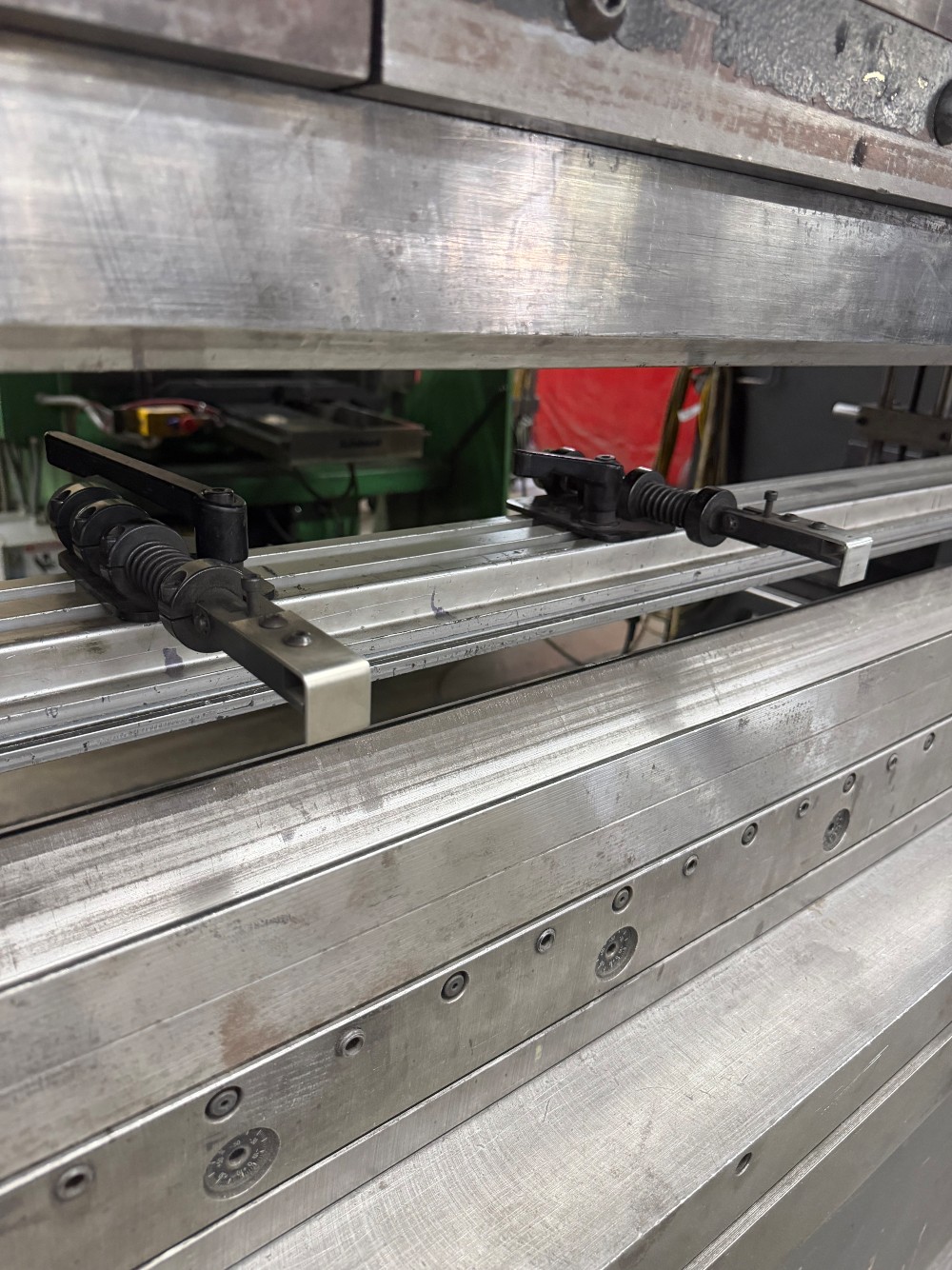 325 Ton, Standard #AB325-12, CNC press brake, 2-Axis, Automec CNC300 - Image 3