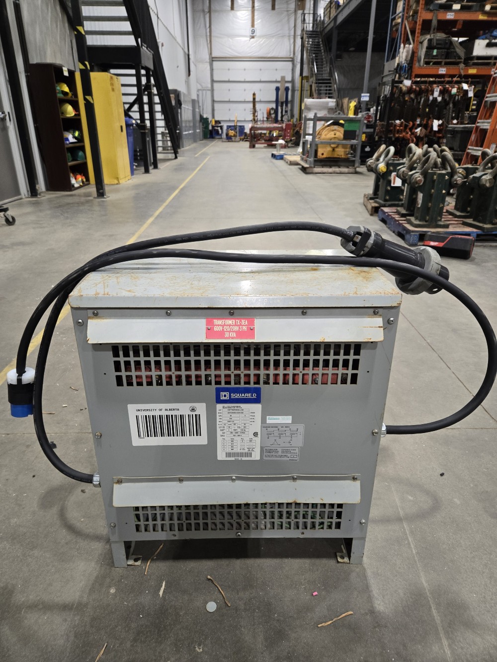30 KVA 600 Primary, 208Y/120 Secondary, Square D #C30T79HFISCUNLC2X, Dry Type Auto-Transformer, 3 Phase - Image 1