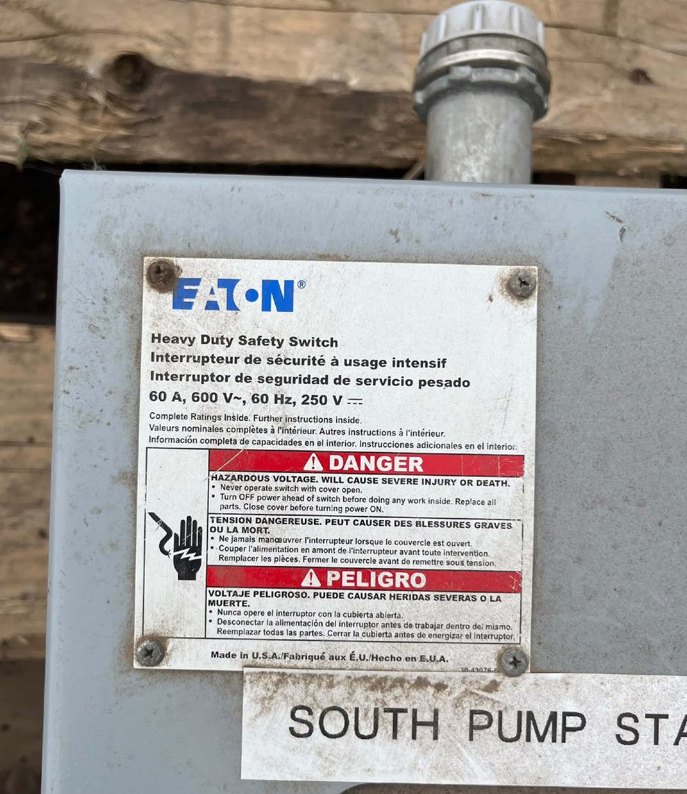 60 Amp. Eaton, Heavy Duty Safety Switch, 600 Volts, sealed cabinet w/ fuse inspection window (2 available) - Image 3