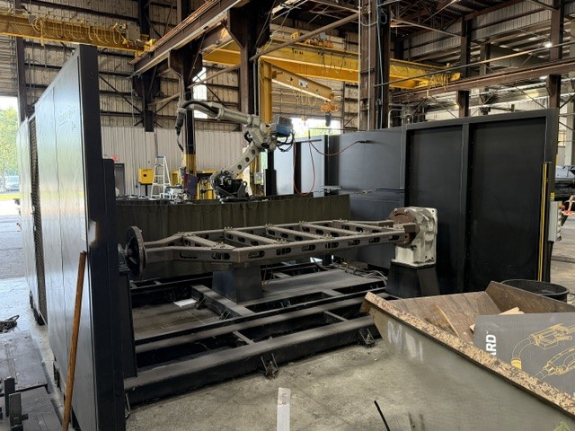 Miller PerformArc PA-2200SS, Ro robotic welding cells 2 station, Panasonic TM-2000 Robot, 2021 - Image 2
