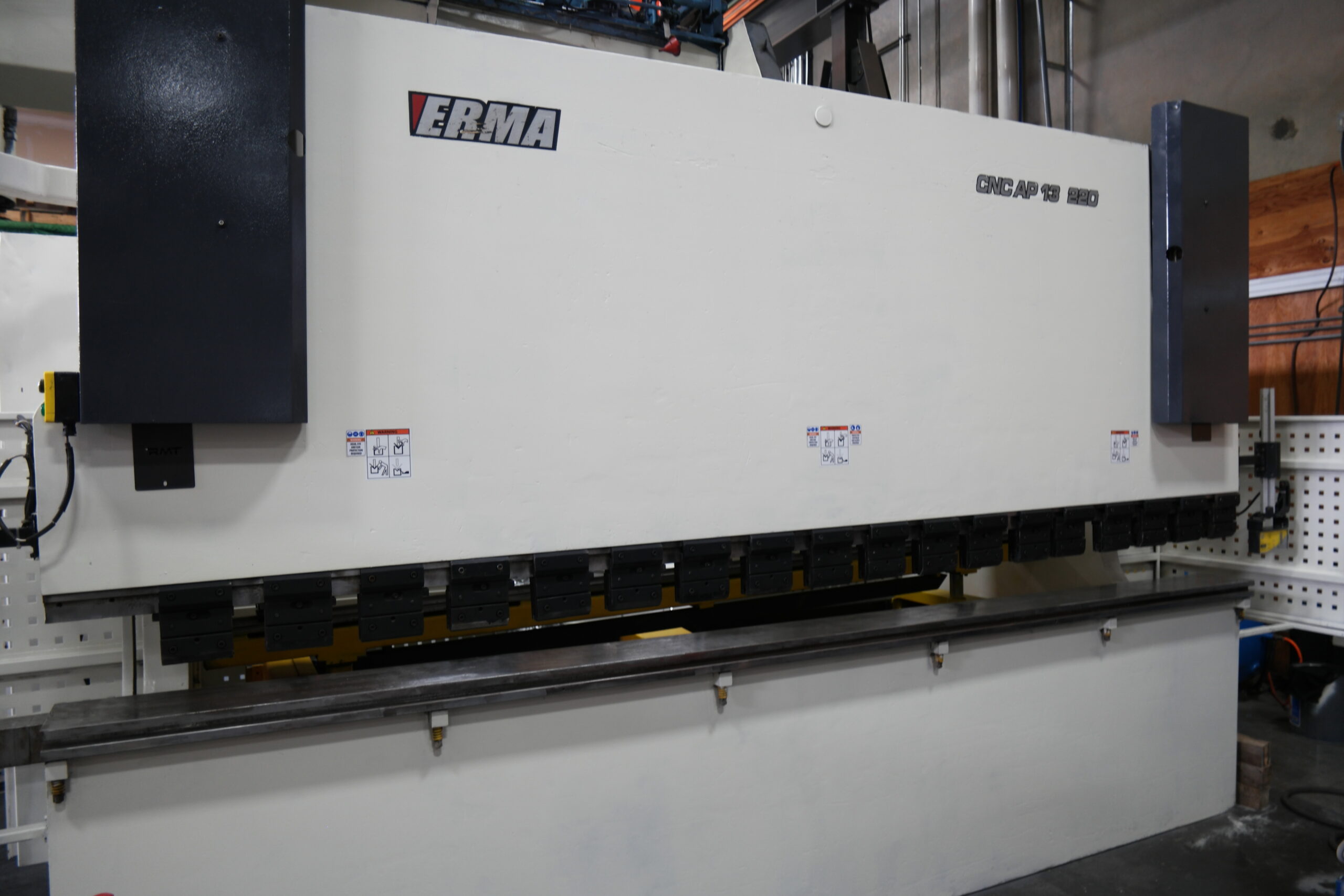 220 Ton, Erma #CNC-AP, Press Brake, 13' - Image 1