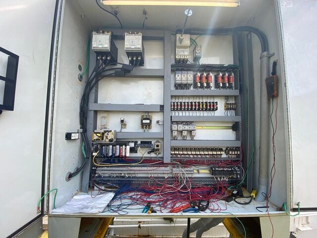 Hugh Smith, Shipyard Vessel with vertical Plate Roll Bender, 3000 Ton, 13' width, 7.87" Thickness, 37.8" Main - Image 4