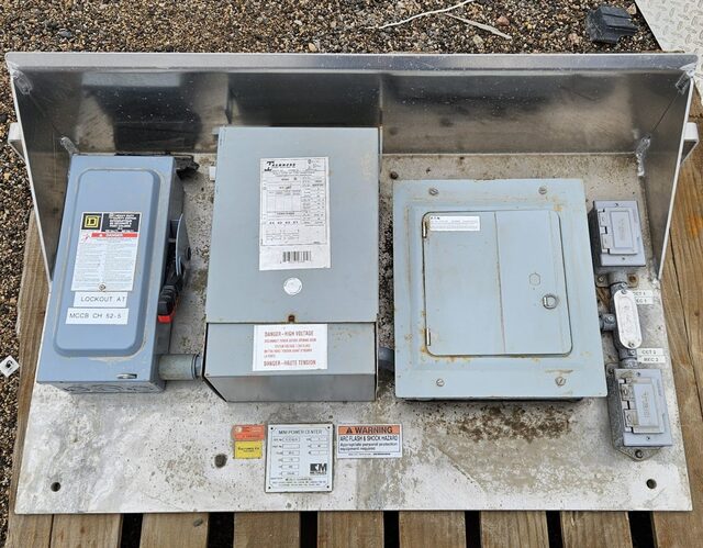 5 KVA, Metalec Sudbury, Mini Power Distribution Center, 600 Volts to 120/240 Volts, 1 phase, 60 Hz. - Image 2