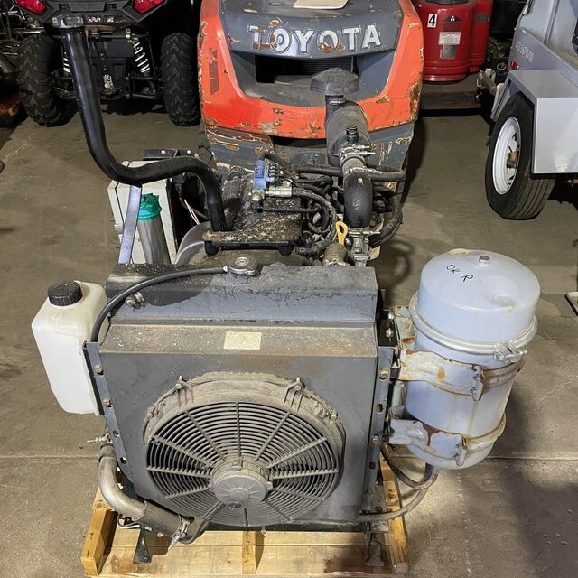 75 HP Westport, 2.4L Inline 4-Cylinder Propane/Natural Gas Engine, Under 100 hours - Image 4