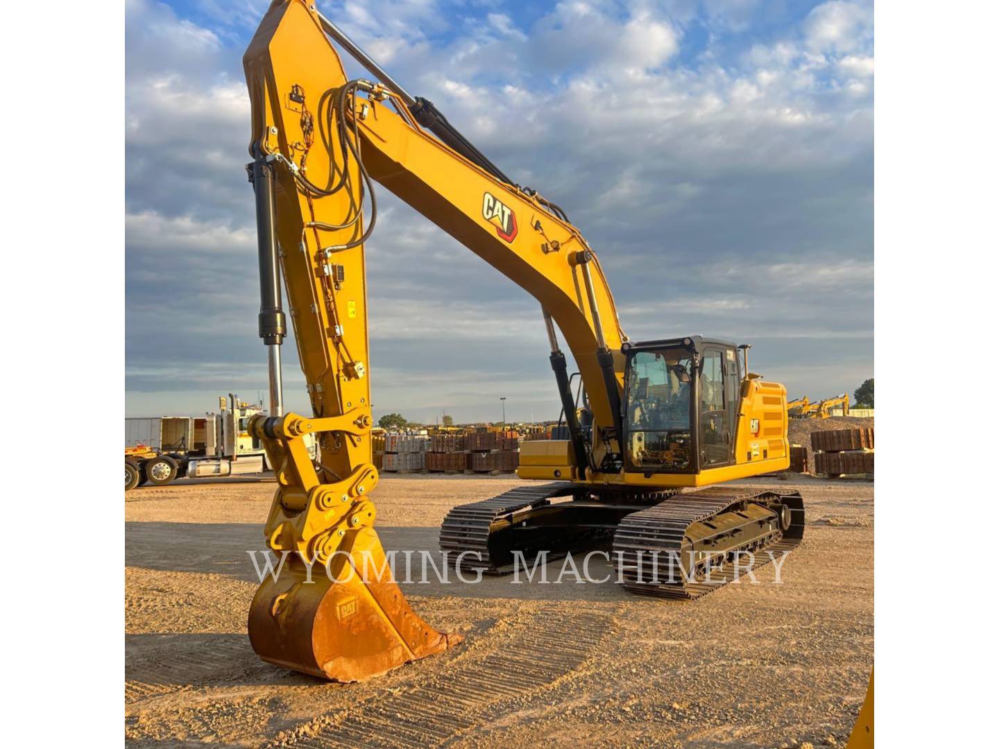 Caterpillar 330, 10 hours, S/N: WCH61152, 2026 - Image 1