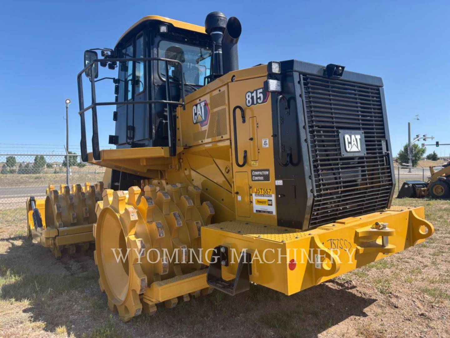 Caterpillar 815, Compactor, 27 hours, S/N: J5T00557, 2026 - Image 4
