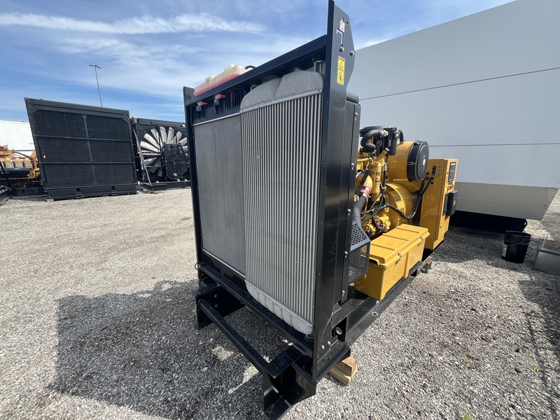 600 KW Caterpillar #C18, diesel generator set, 277/480 Volts, 142 hours, 1800 RPM, EPA Tier 2, skid mounted - Image 5