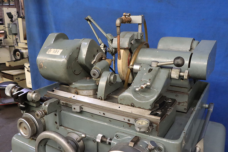 3" x 8" Overbeck #Zetto-20, plain cylindrical grinder, 8" wheel, power table feed, #3MT, 220 V., 1968 - Image 4