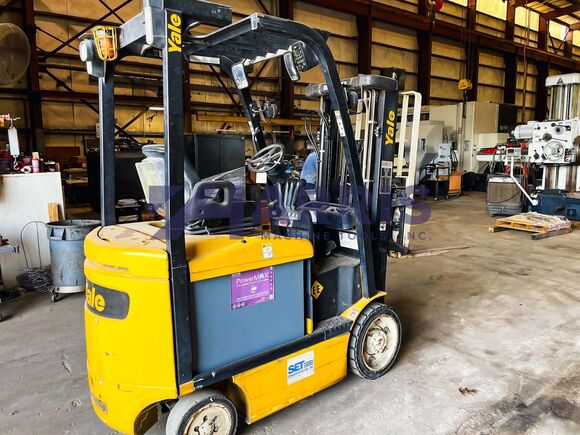 5000 lb. Yale #ERC050VGN36TF083, Electric Forklift, 126" load height, 36-Volt battery system - Image 2
