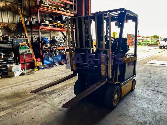 5000 lb. Yale #ERC050VGN36TF083, Electric Forklift, 126" load height, 36-Volt battery system - Image 4