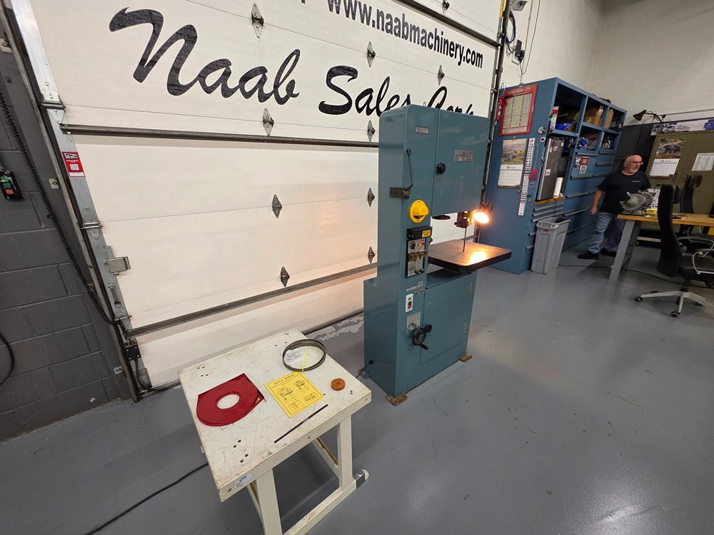 18" x 12" Enco #135-1551, Vertical Bandsaw, 19.5" x 24" tilting table, 5/8" blade capacity, 1 HP motor - Image 4