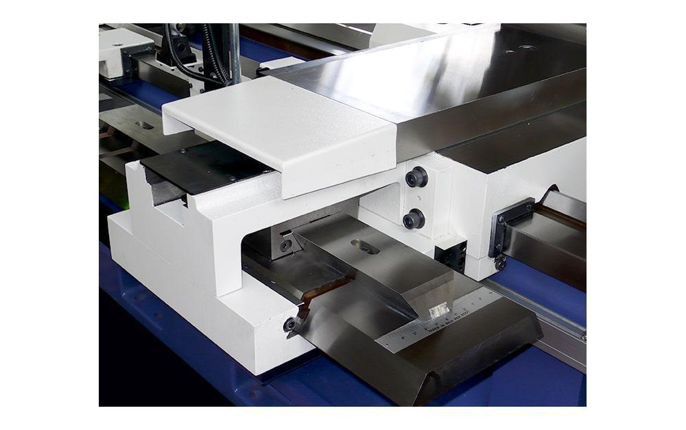 42" Summit #42-6x200-VS, engine lathe, 27.5" swing over cross slide, 1000 RPM, 6.1" bore, 40 HP, inch/metric - Image 4