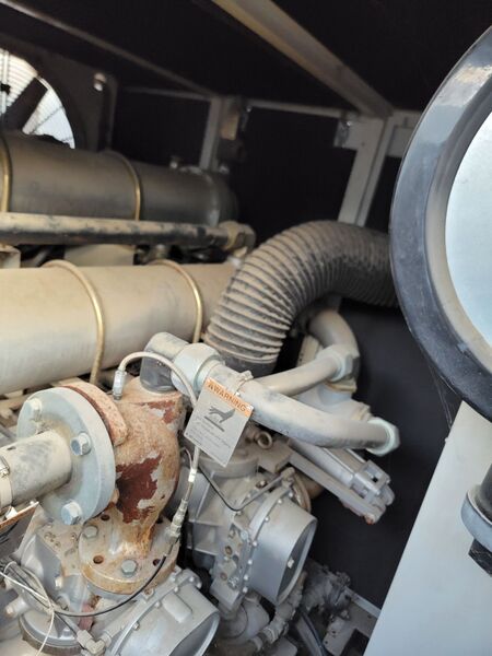 855 cfm, 125 psig, Ingersoll-Rand #Sierra-H200, Rotary Screw Compressor W/Dryer, 200 HP, 20000 load hours - Image 3