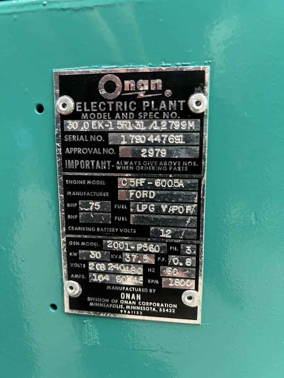 30 KW Onan Propane Generator, 120/208 Volts, 3 Phase, 827 Hrs - Image 7