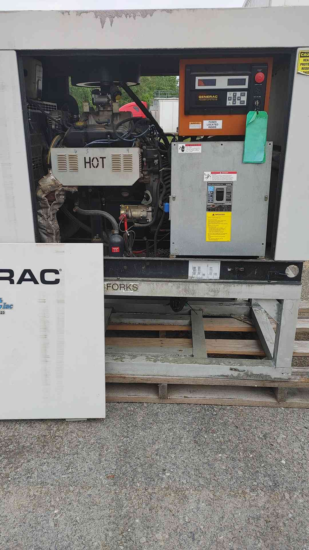 30 KW Generac #SG030, Natural Gas/LP Generator, 120/240 Volts, 1 Phase, 692 Hrs - Image 2
