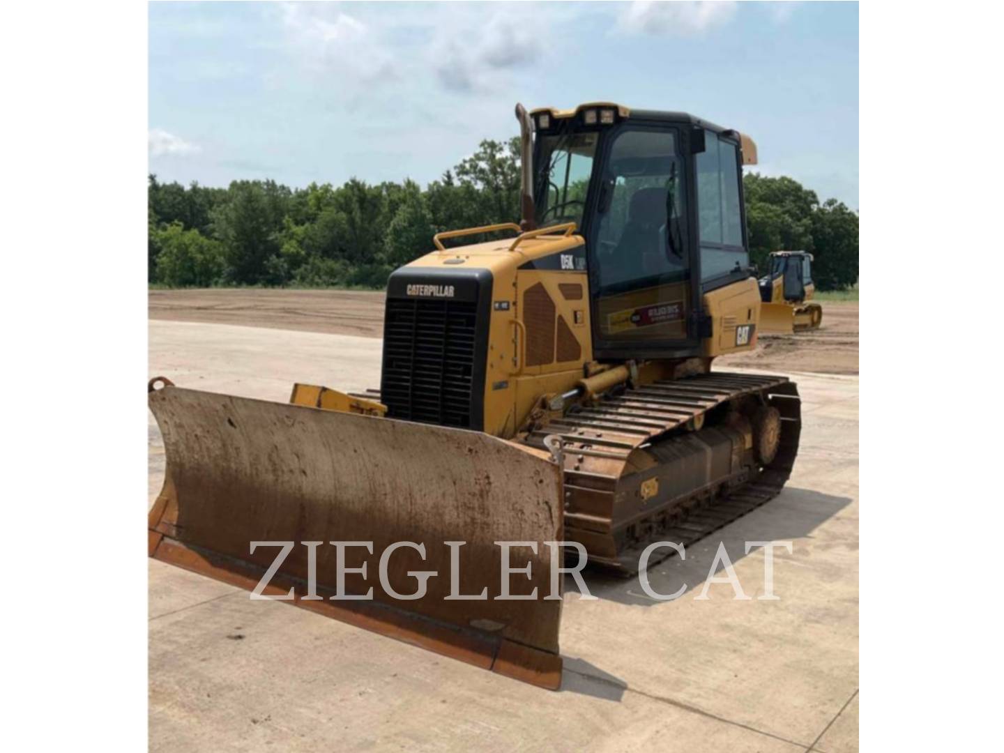 Caterpillar D5K, 9899 hours, S/N: YYY01195, 2010 - Image 1