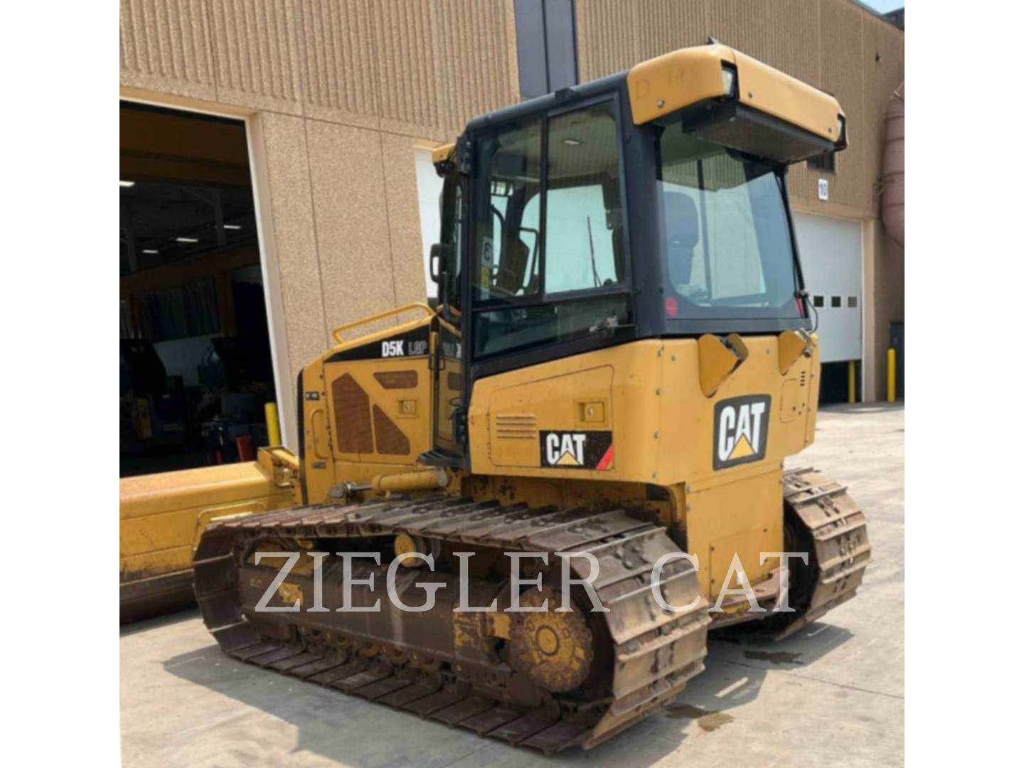 Caterpillar D5K, 9899 hours, S/N: YYY01195, 2010 - Image 4