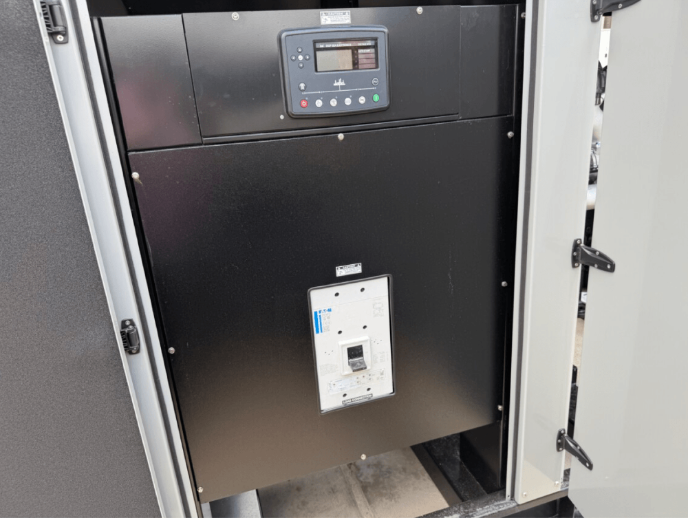 300 KW Gillette #SP-3000P, standby Natural gas Generator, sound attenuated enclosure, 277/480 Volts, 0 Hours - Image 3