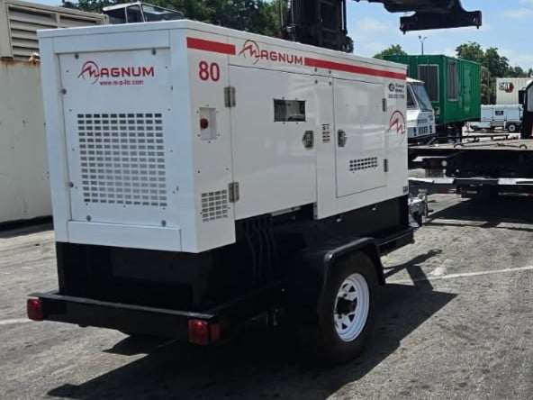 68 KW Magnum #MMG80, Generator Set, 2005, Only 5 Hrs! Trailer Mounted w. Fuel Tank - Image 2