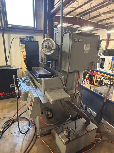 24" x 8" Gallmeyer & Livingston #280, Surface Grinder, Carbon Steel Walker, 9" x3" x1" wheel, 460 V., 3 - Image 5