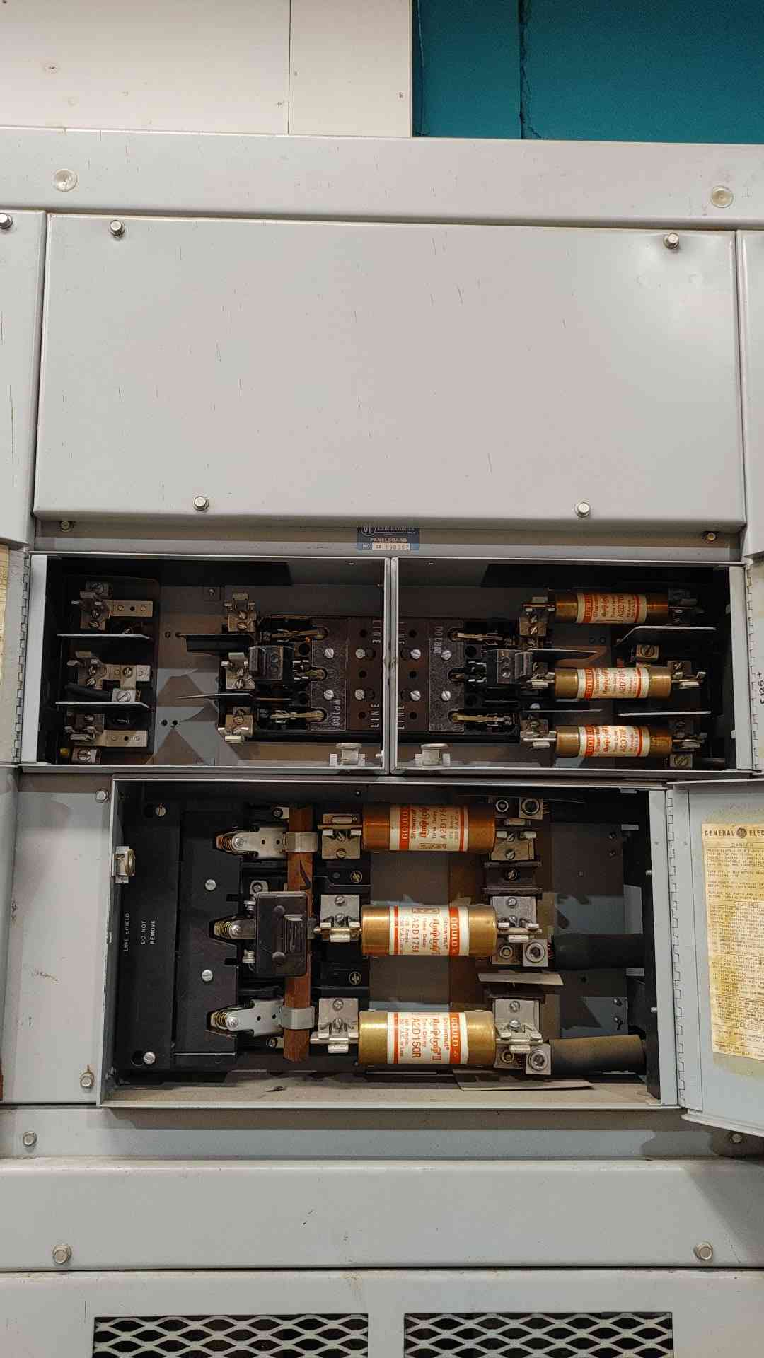 2000 Amps, General Electric #THPC3620B, AV-Line switchboard, high pressure switch, THFP fused - Image 5